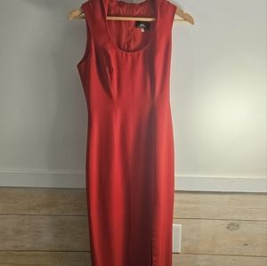 Vintage fitted midi dress. Halter collar detail formal dress